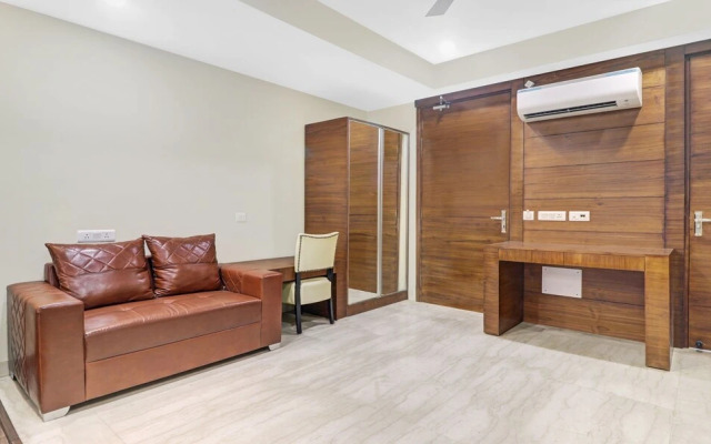 Treebo Nearmi Bell House