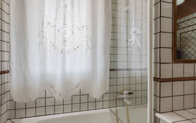 Pretty Apartment in Santa Venerina With Garden