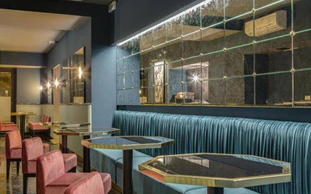 Otivm Hotel