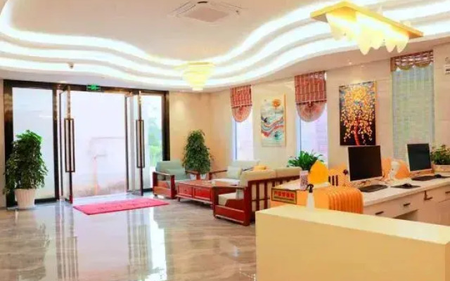 Pu'er Jingyi Hotel
