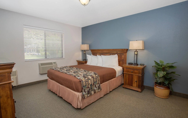 Travelodge by Wyndham Gardiner Yellowstone Park North