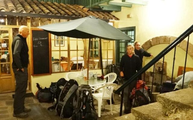 Hitchhikers Cusco Hostel