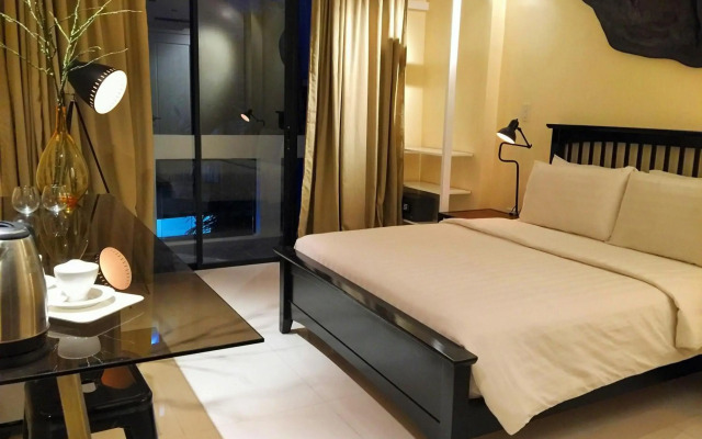 Luxx Boutique Boracay