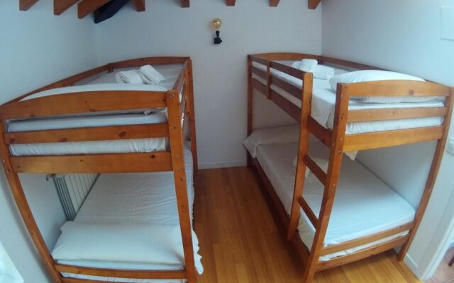 House with 6 Bedrooms in Otañes, with Wonderful Mountain View, Enclosed Garden And Wifi - 4 Km From the Beach