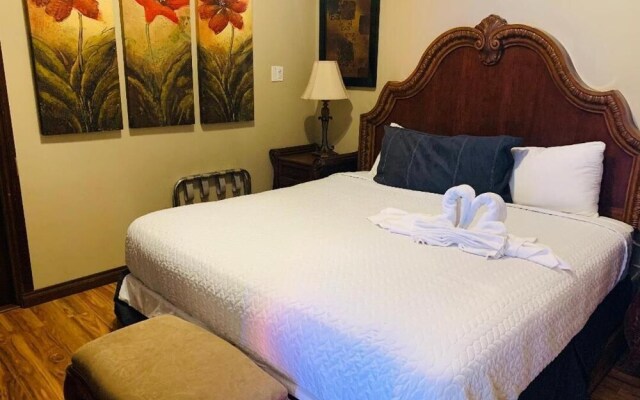 Hotel Royal Blue & Golf Cart Rental