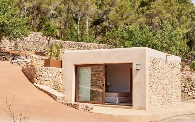 Villa Can Prats, Luxury Villa Surrounded by Nature