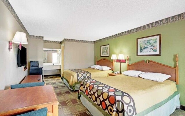 Red Carpet Inn & Suites