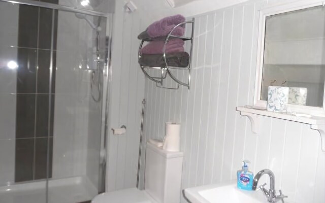 Claremont House Holiday Apartments