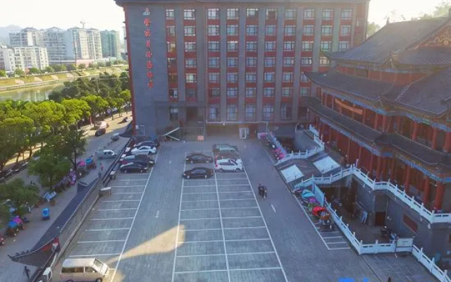 Yongfu County Golden Coast Royal Blessing Hotel – Exterior – Guilin
