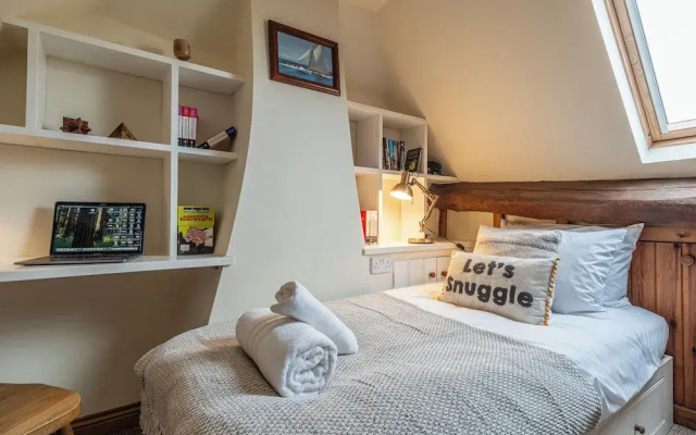 The Threshing Barn-Stunning 5 BD Retreat
