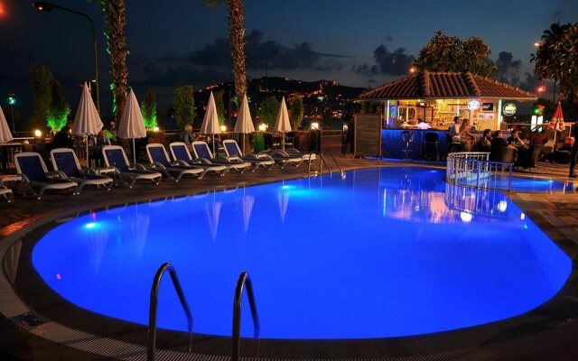 Parador Beach Hotel