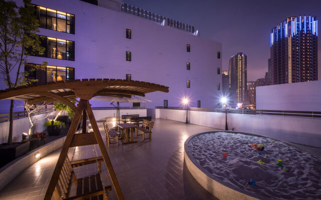 Uher Luxury Resort & Hotel