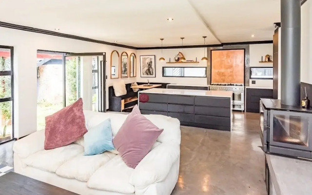 The Urban Sanctuary Boutique Hotel