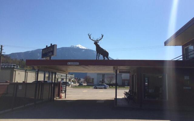Revelstoke Lodge