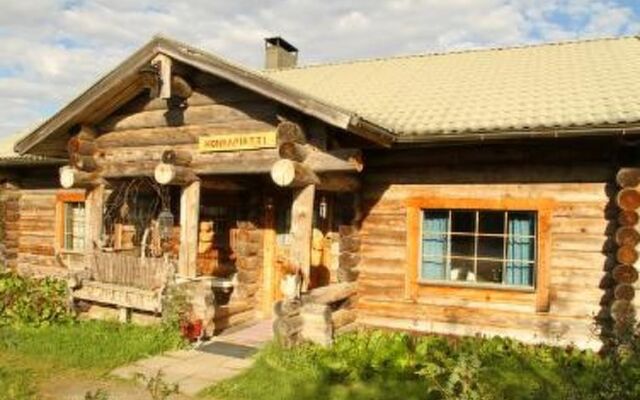 Holiday Home Pykälä - log village