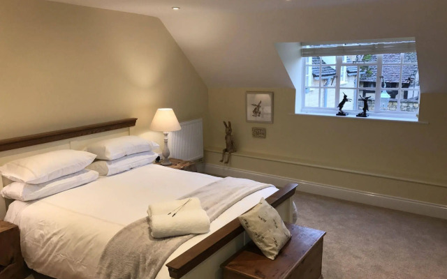 The Lodge at Broadway