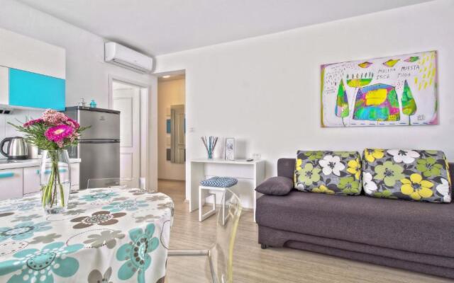 Apartments Punta by Sea