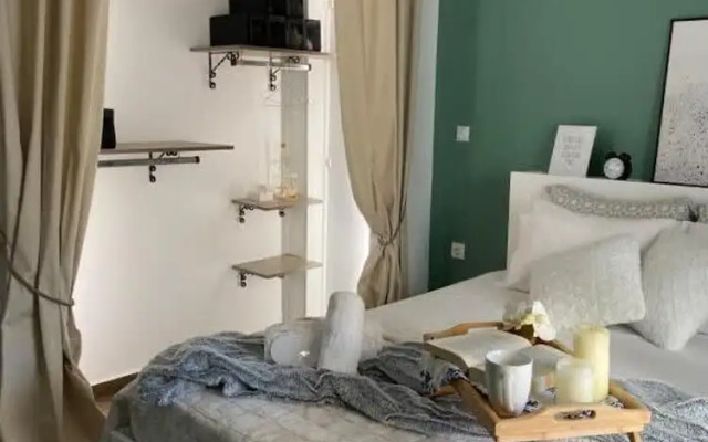 Seafront Kalamata Haven - Blue Luxury Suite