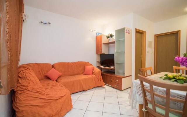 Apartments Longo