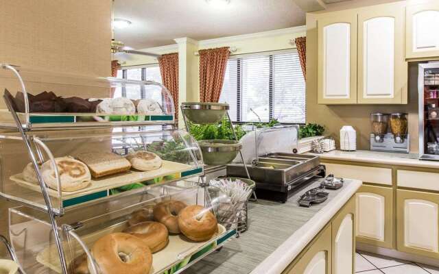 Quality Inn At the Mall - Valdosta