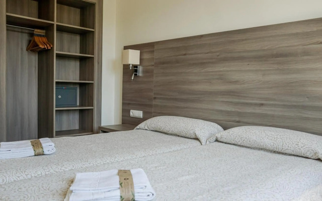 Cabot Tres Torres Apartamentos