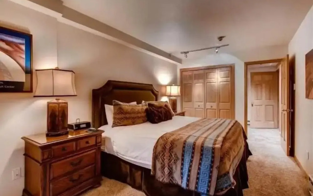 Ski in, Ski out 2 Bedroom Vacation Rental in the Heart of Lionshead Village