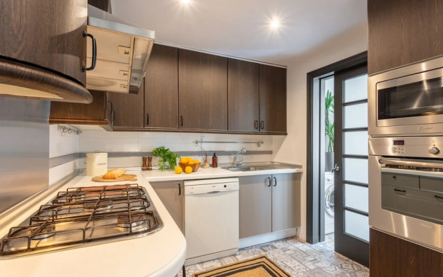 Wukro - 2 Bedrooms and Terrace in Chamber