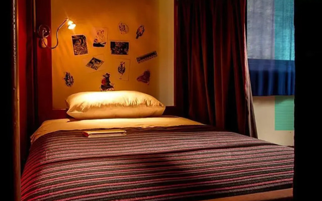 Papachos Hostel