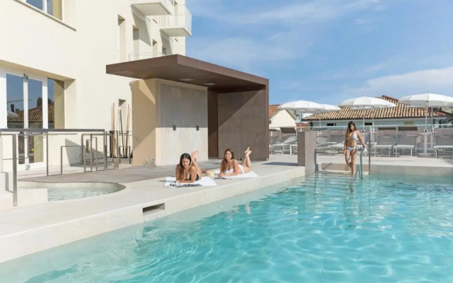 Residence Continental Resort