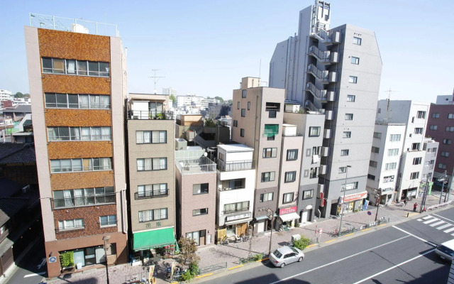Castle Apartment Nezu