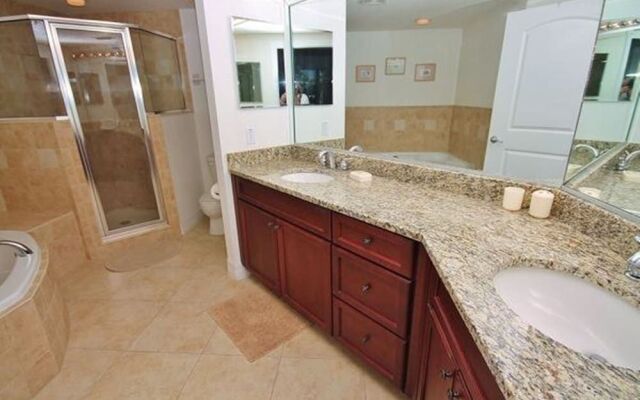 Oceanwalk 12-206 Apartment 2