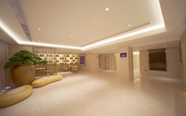 Ji Hotel (Renmin University of China Metro Station