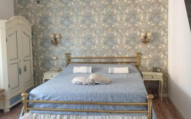 Romeo  Juliet Non-Hotel