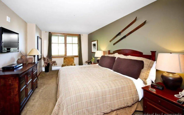 Zephyr Mountain Lodge