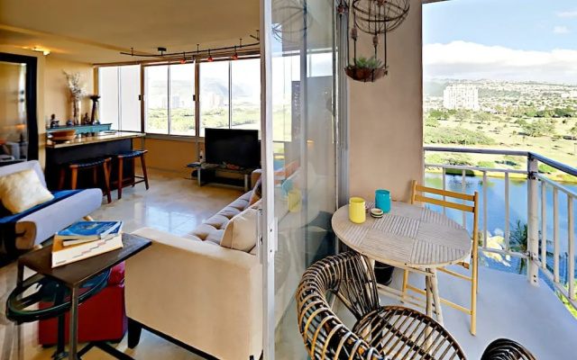 Waikiki Getaway - Studio Condo
