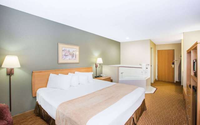 Ramada by Wyndham Spirit Lake/Okoboji