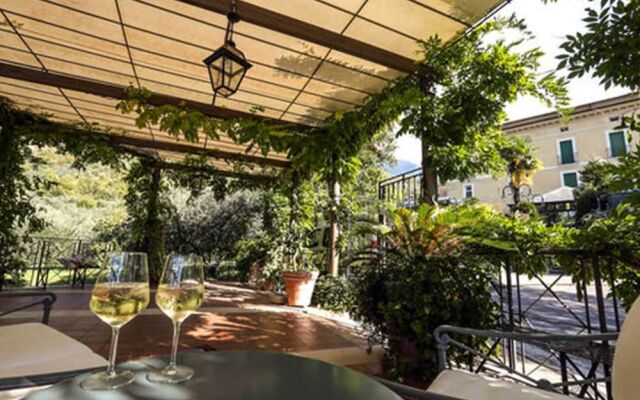 Villa Euchelia Resort