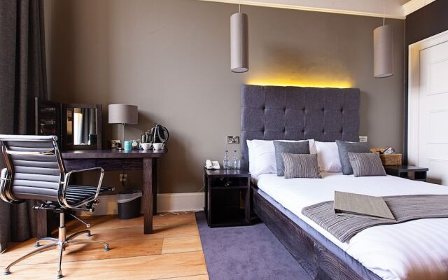 Rooms & Suites Picardy Place
