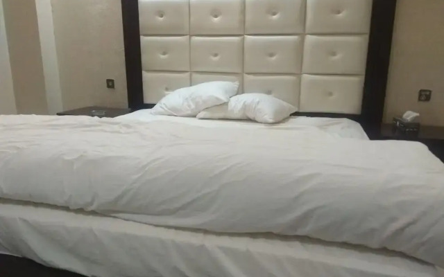 Executive One Hotel