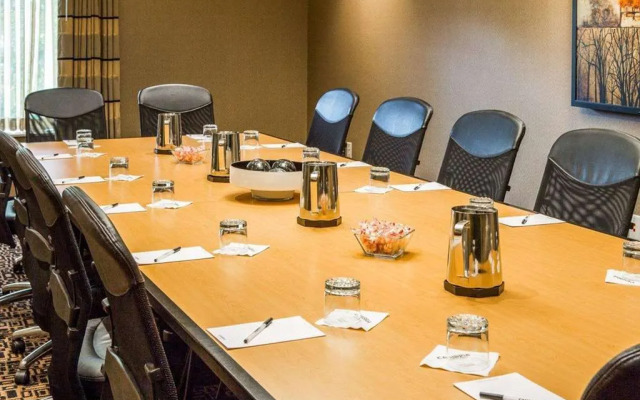 Cambria Suites Traverse City