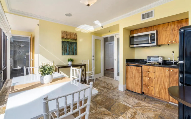 Oceanview Penthouse Suite