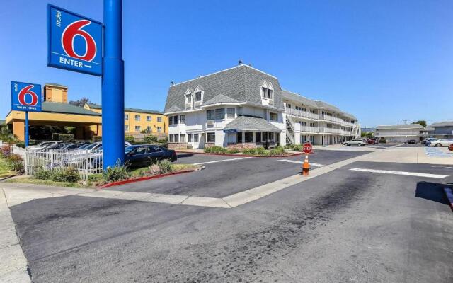 Motel 6 Oakland Airport