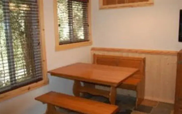 RedAwning Cabin #1L The Tree House