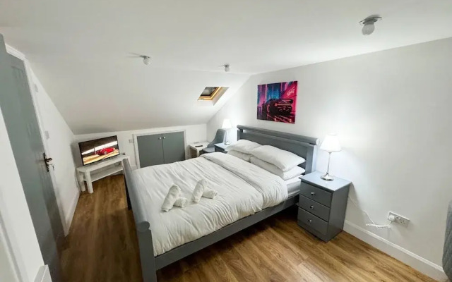 Modern North London Retreat - 7 Bedrooms