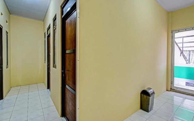 OYO 91389 Anggrek Residence Syariah