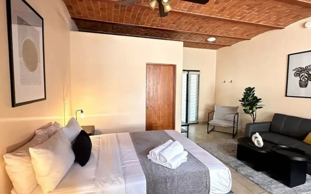 Cozy Studio Refreshing Pool