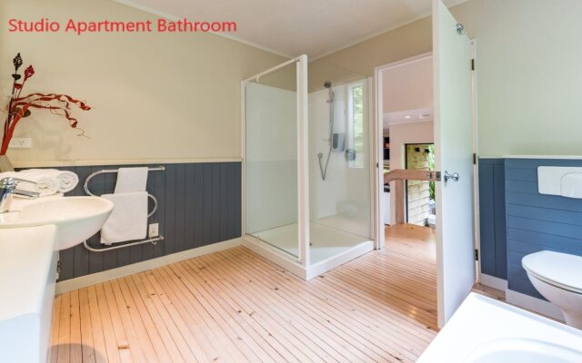 Bay of Islands Holiday Apartments and Campervan Park Trading Ltd.