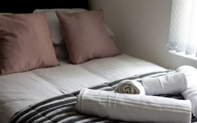 Lux Apartments 4 Bedroom House Sutcliffe