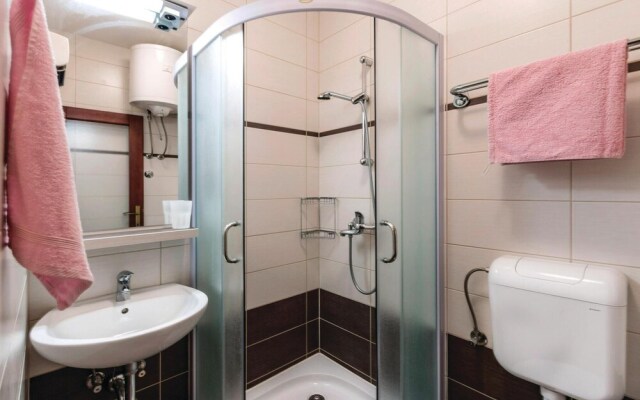 Amazing Home in Vodnjan With Wifi and 2 Bedrooms