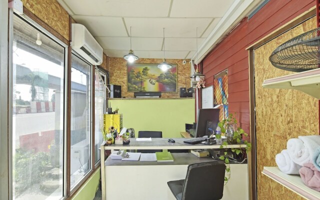 OYO 90535 Wakaf Bharu Inn